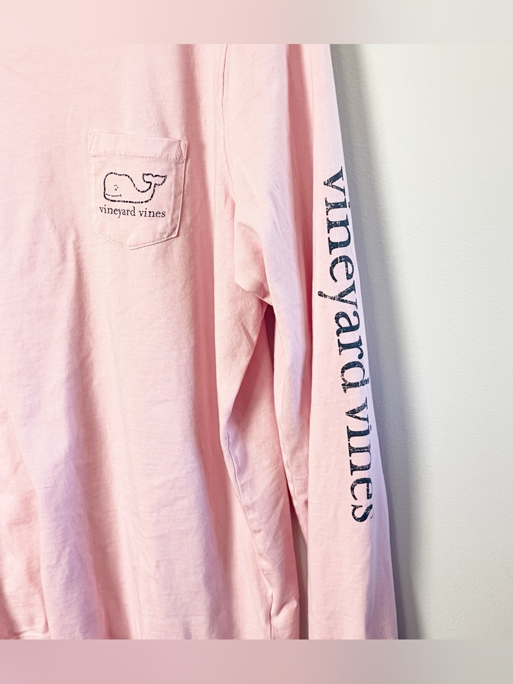 Vineyard Vines Women’s Large Pink Long Sleeve Whale Pocket Tee - Picture 4 of 7